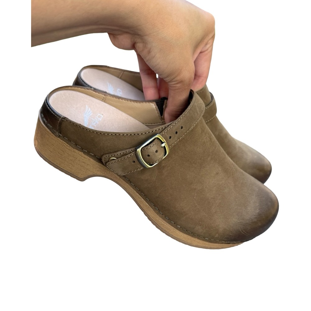 Dansko Berry Backless Women's Clog in Mushroom Burnished Nubuck Mule 37 - Picture 7 of 8
